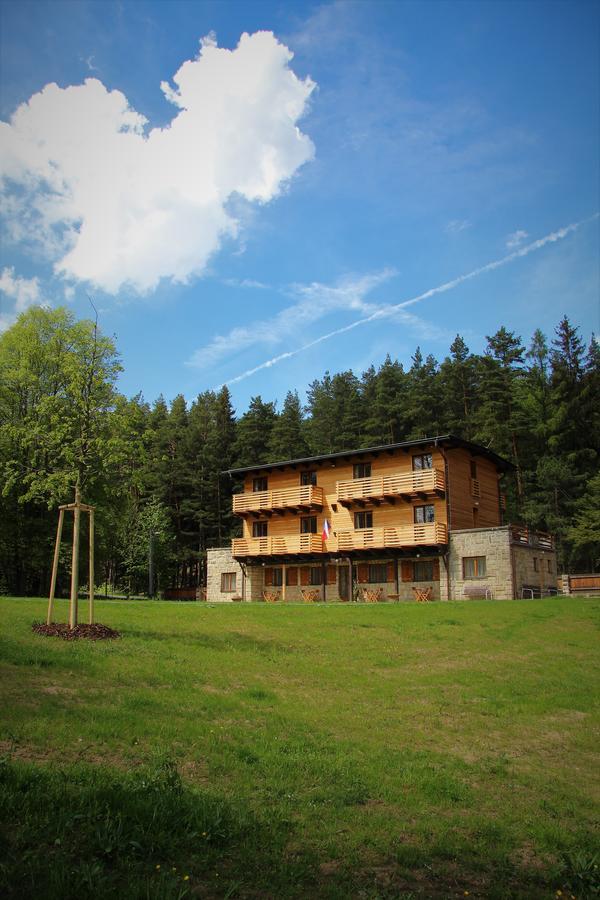 Hotel Dum Bratri Capku Budislav  Zewnętrze zdjęcie