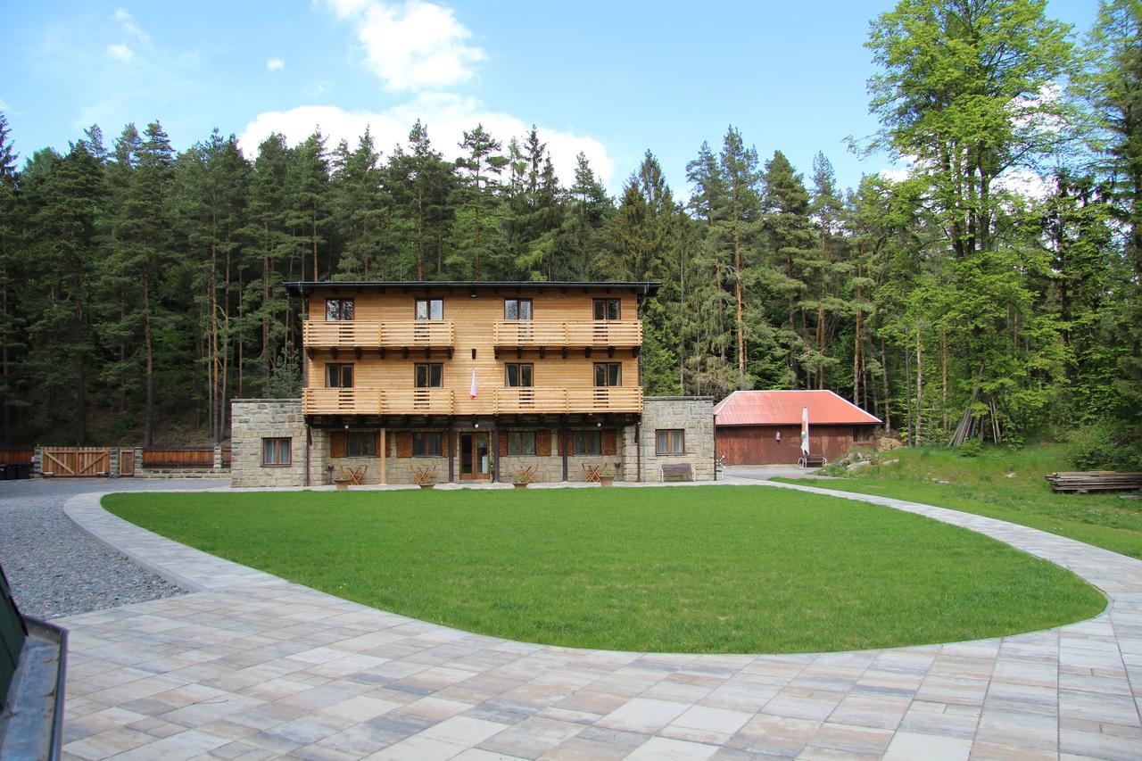 Hotel Dum Bratri Capku Budislav  Zewnętrze zdjęcie